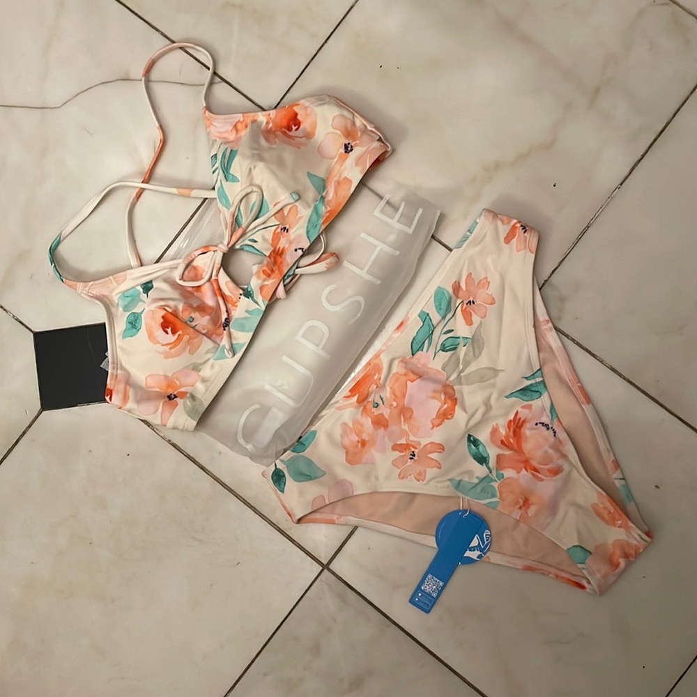 Cupshe NWT Floral Peach Bikini